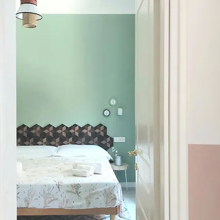 Melina تاورمينا